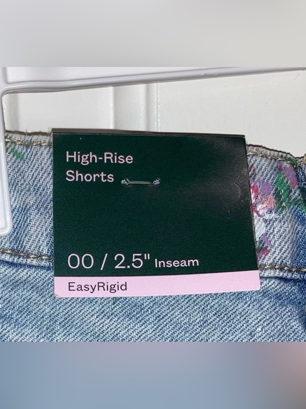 Wild Fable Women's High-Rise Cutoff Denim Shorts Light Blue Floral 
Size 00 new - Picture 4 of 5